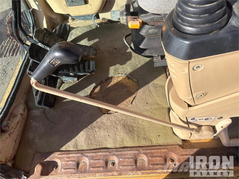 CAT 322L Kāpurķēžu ekskavatori