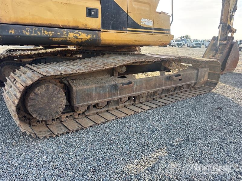CAT 322L Kāpurķēžu ekskavatori