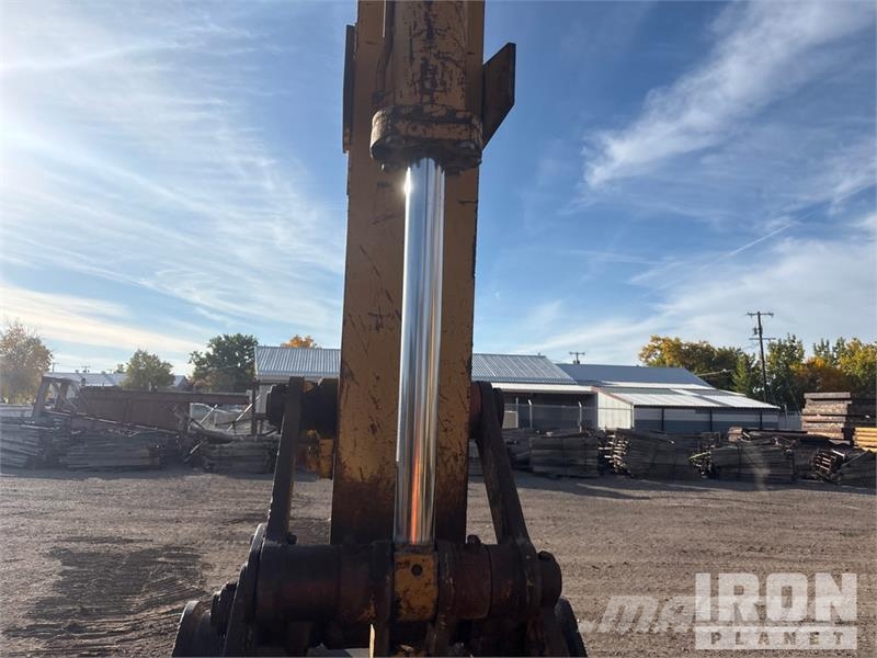 CAT 322L Kāpurķēžu ekskavatori