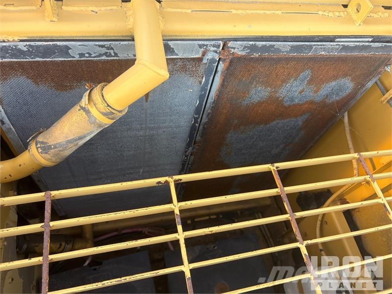 CAT 322L Kāpurķēžu ekskavatori