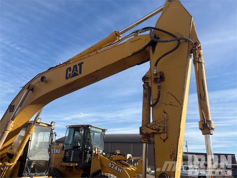 CAT 322L Kāpurķēžu ekskavatori