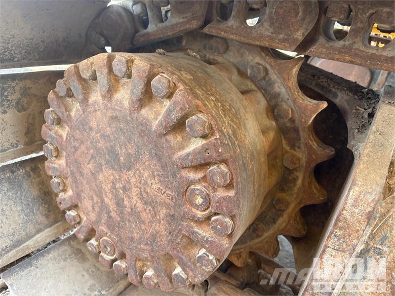 CAT 322L Kāpurķēžu ekskavatori