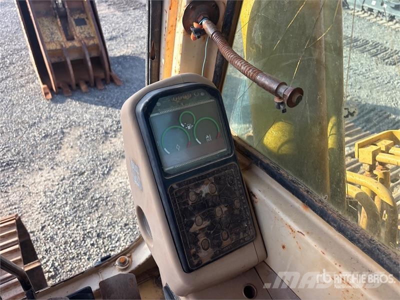 CAT 322L Kāpurķēžu ekskavatori