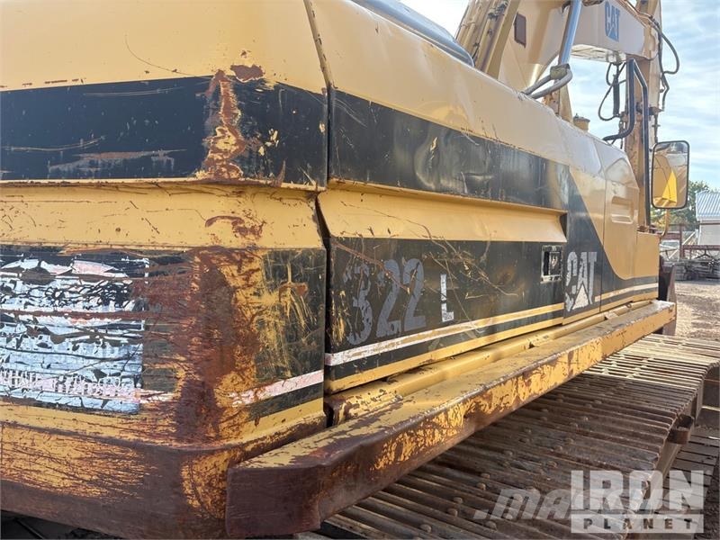 CAT 322L Kāpurķēžu ekskavatori