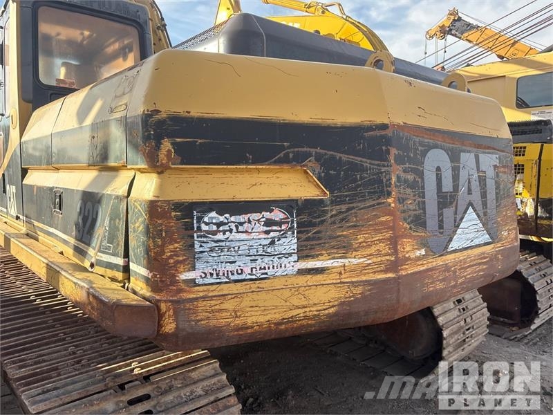 CAT 322L Kāpurķēžu ekskavatori