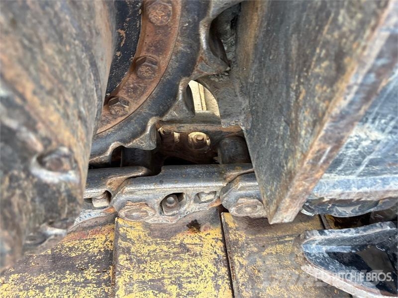 CAT 324DFMLL Heel Boom Log Loader لوادر بذراع مفصلي