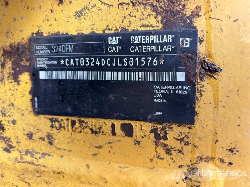 CAT 324DFMLL Heel Boom Log Loader لوادر بذراع مفصلي