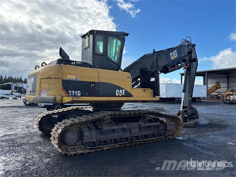 CAT 324DFMLL Heel Boom Log Loader لوادر بذراع مفصلي