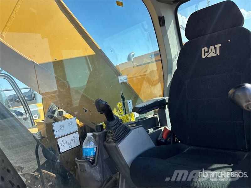 CAT 325 Tracked Excavator Roomikekskavaatorid