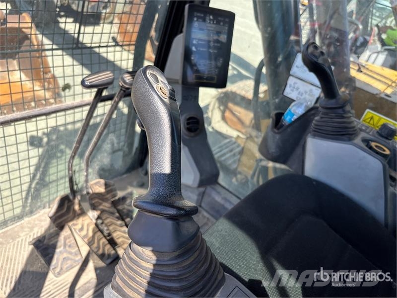 CAT 325 Tracked Excavator Roomikekskavaatorid
