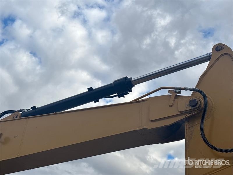 CAT 325 Tracked Excavator Εκσκαφείς με ερπύστριες