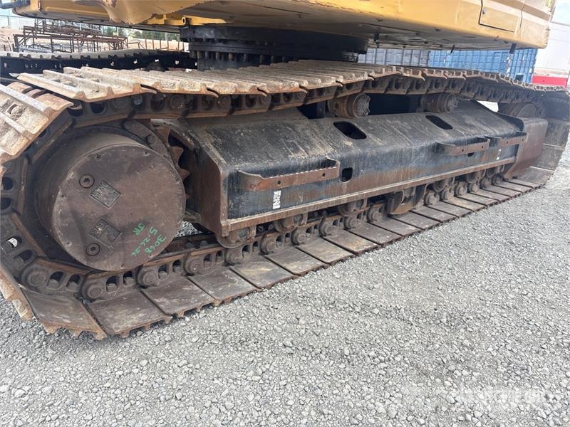 CAT 325 Tracked Excavator Εκσκαφείς με ερπύστριες