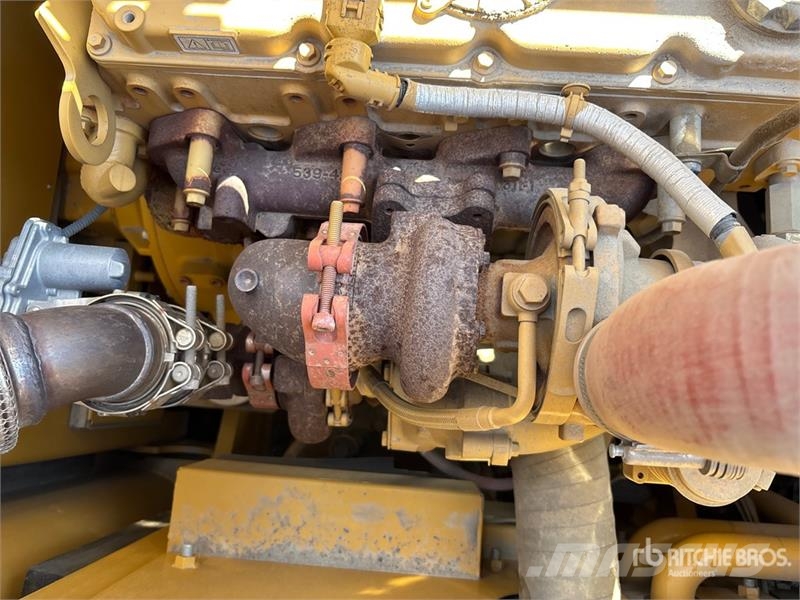 CAT 325 Tracked Excavator Roomikekskavaatorid