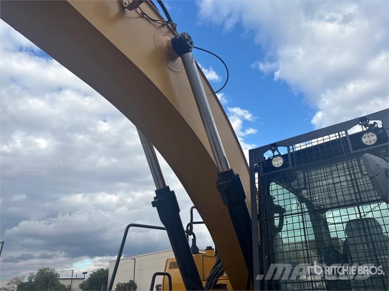 CAT 325 Tracked Excavator Εκσκαφείς με ερπύστριες