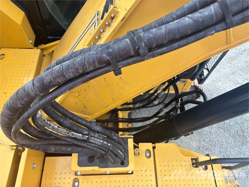 CAT 325 Tracked Excavator Εκσκαφείς με ερπύστριες