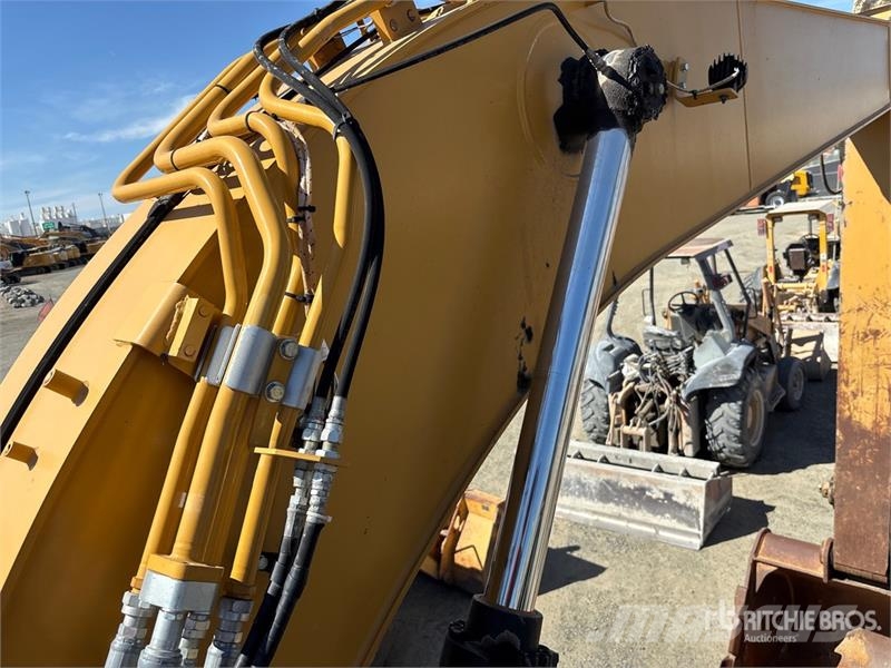 CAT 325 Tracked Excavator Roomikekskavaatorid