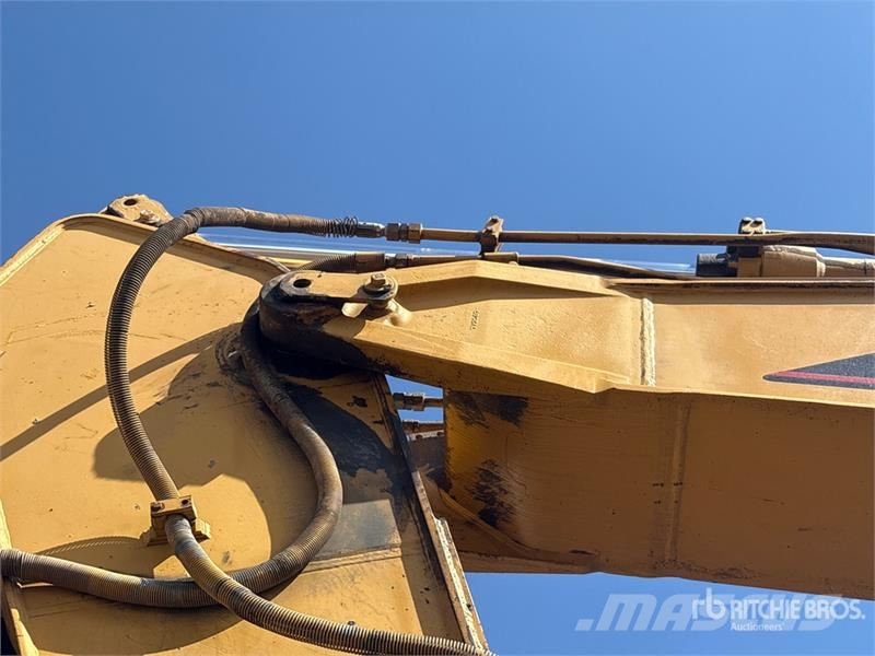 CAT 325B L Crawler excavators