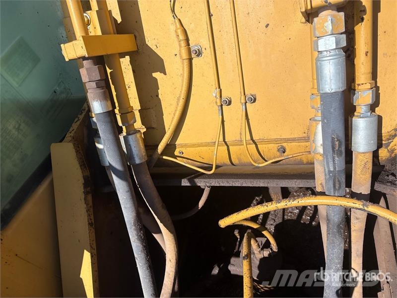 CAT 325B L Crawler excavators