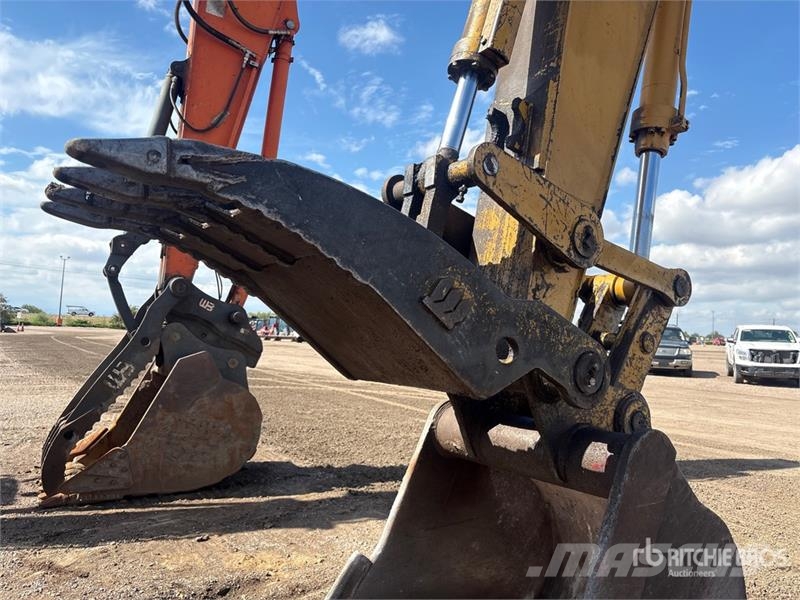 CAT 325B L Crawler excavators