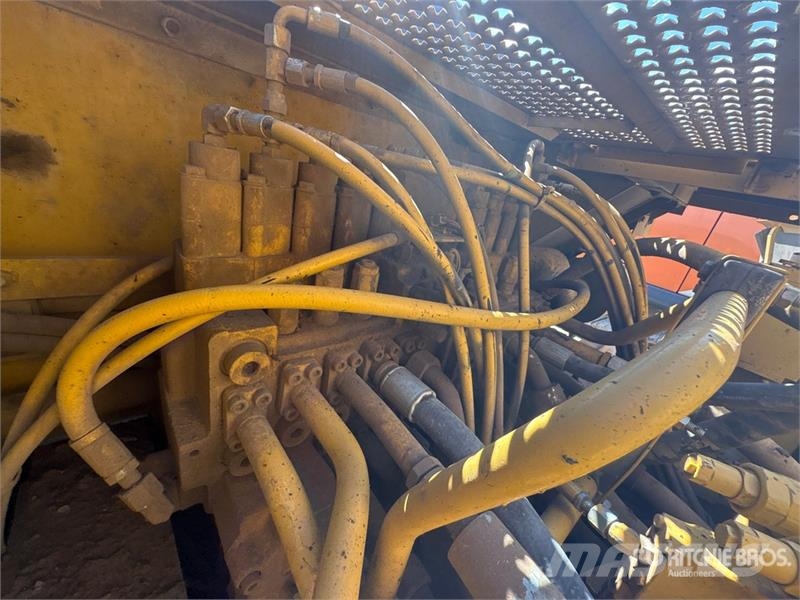 CAT 325B L Crawler excavators