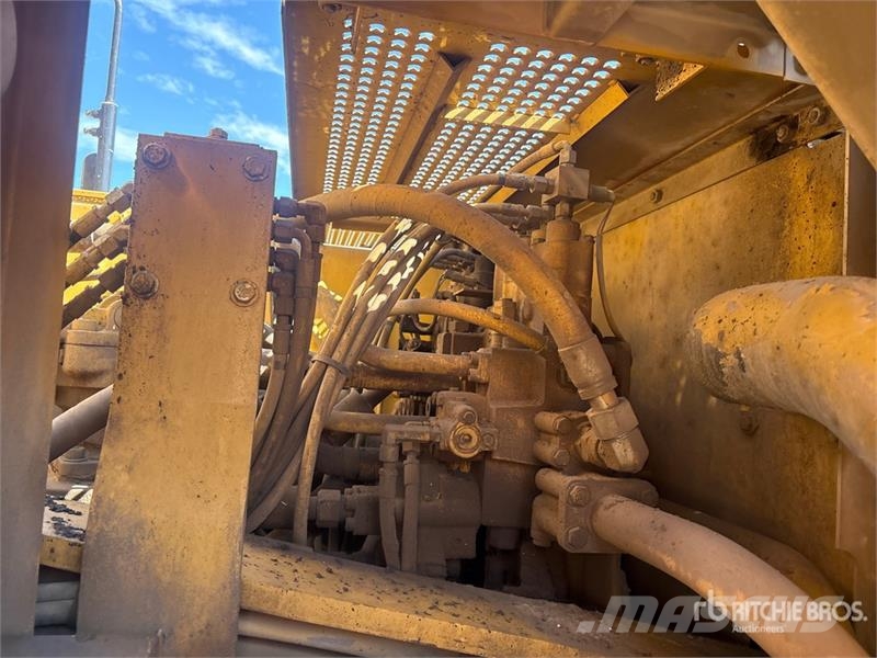 CAT 325B L Crawler excavators