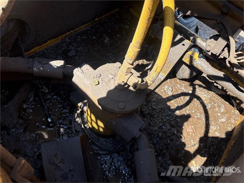 CAT 325B L Crawler excavators