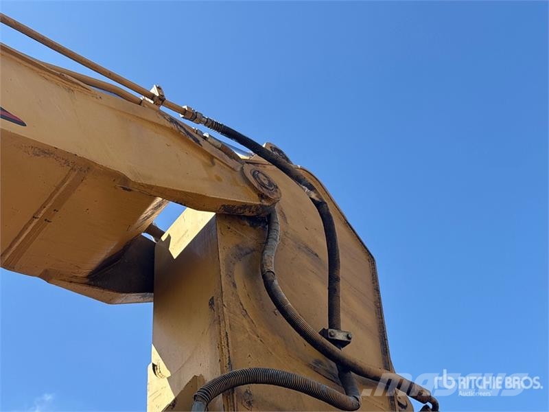 CAT 325B L Crawler excavators