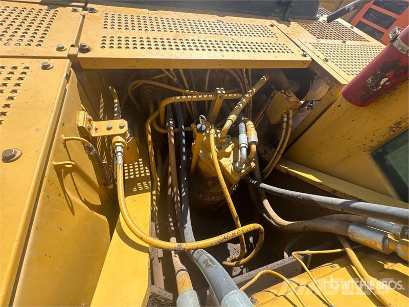 CAT 325B L Crawler excavators