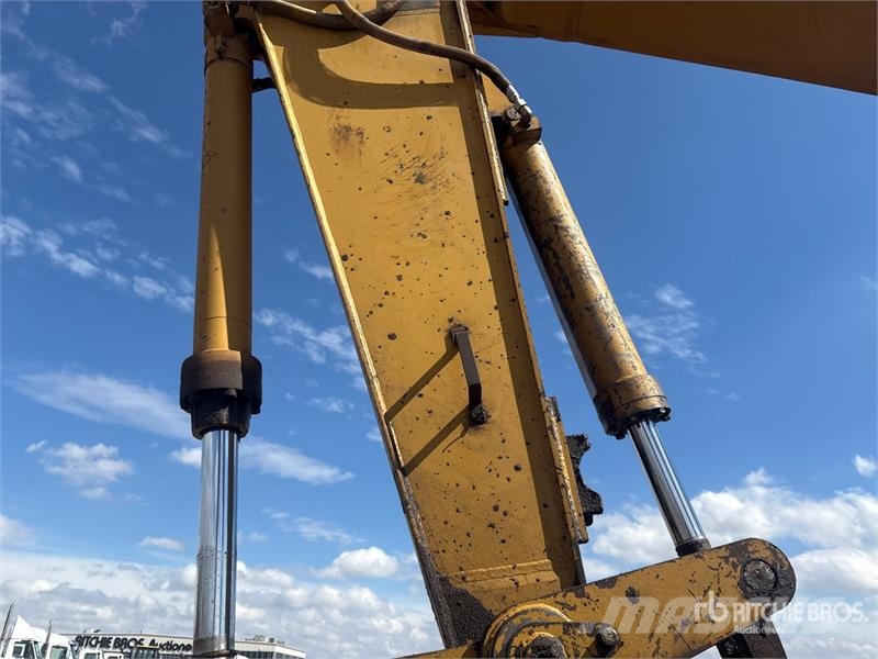 CAT 325B L Crawler excavators