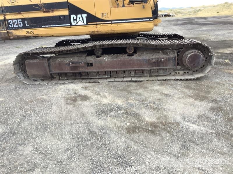 CAT 325L Pelle sur chenilles