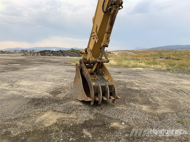 CAT 325L Pelle sur chenilles