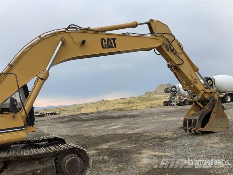 CAT 325L Pelle sur chenilles