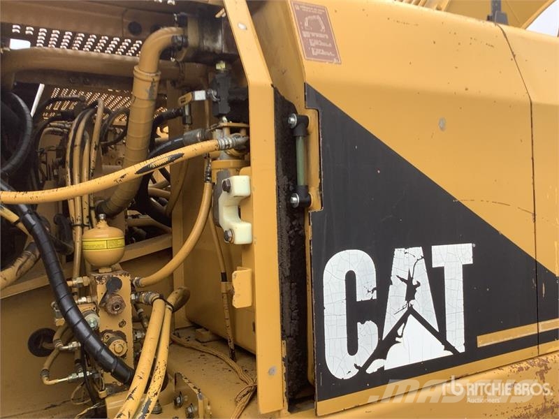 CAT 325L Pelle sur chenilles
