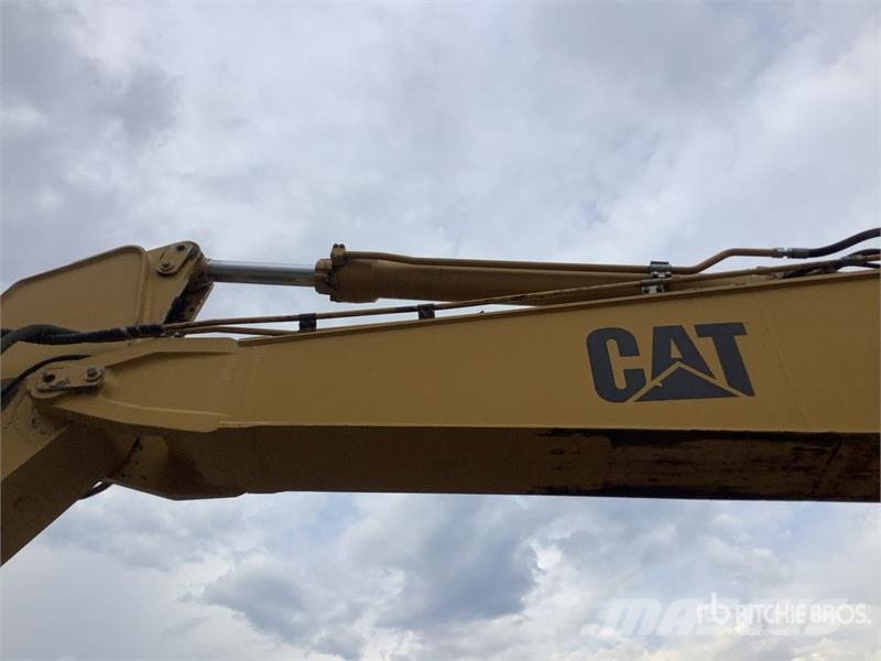 CAT 325L Pelle sur chenilles