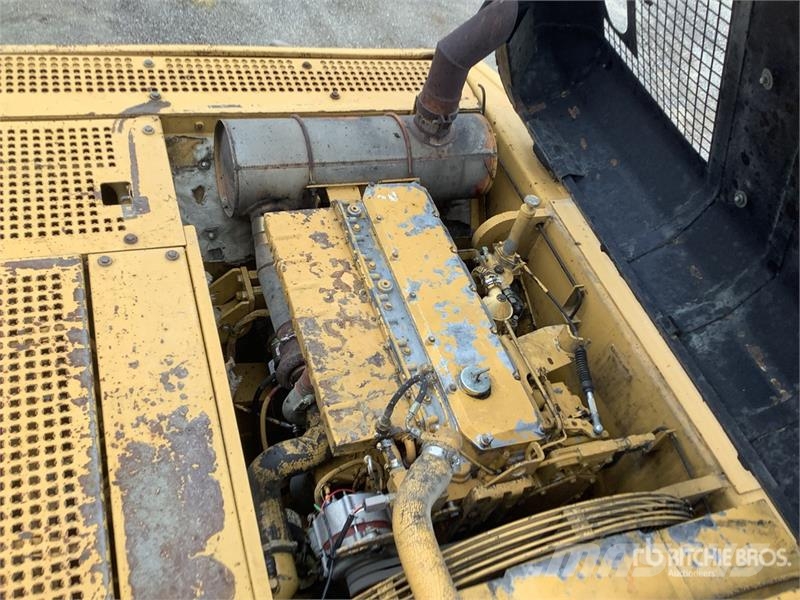 CAT 325L Pelle sur chenilles