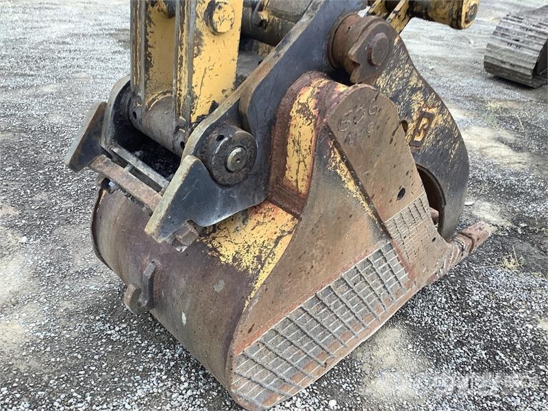CAT 325L Pelle sur chenilles
