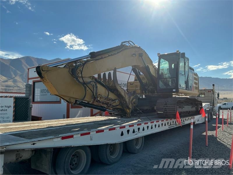 CAT 326F L Tracked Excavator Roomikekskavaatorid