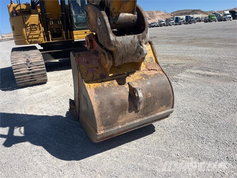 CAT 328D Tracked Excavator Bagri goseničarji