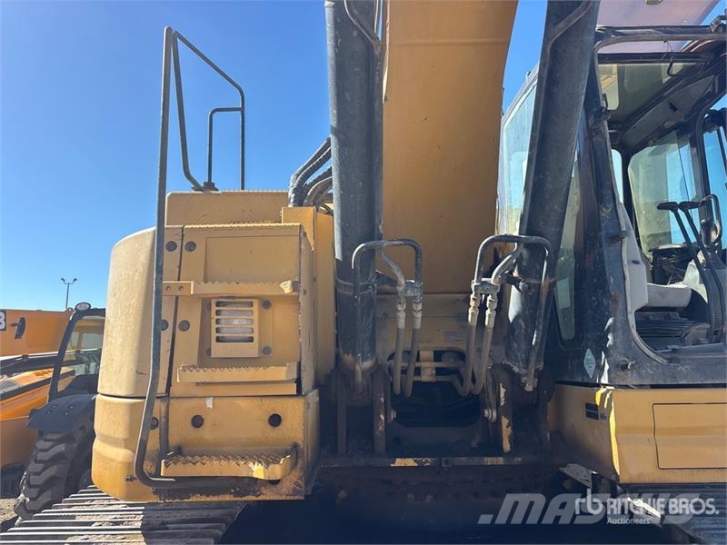 CAT 328D Tracked Excavator Bagri goseničarji