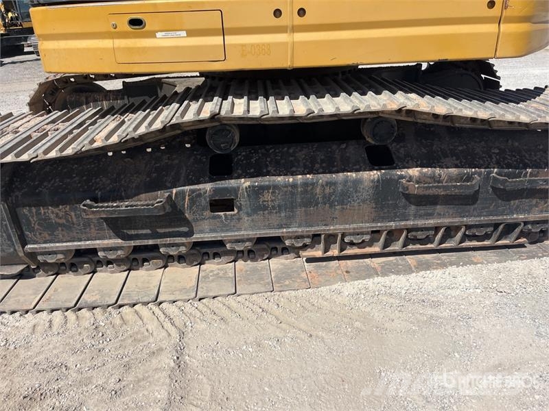 CAT 328D Tracked Excavator Bagri goseničarji