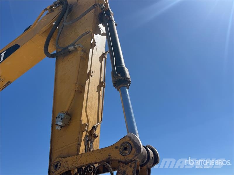 CAT 328D Tracked Excavator Bagri goseničarji