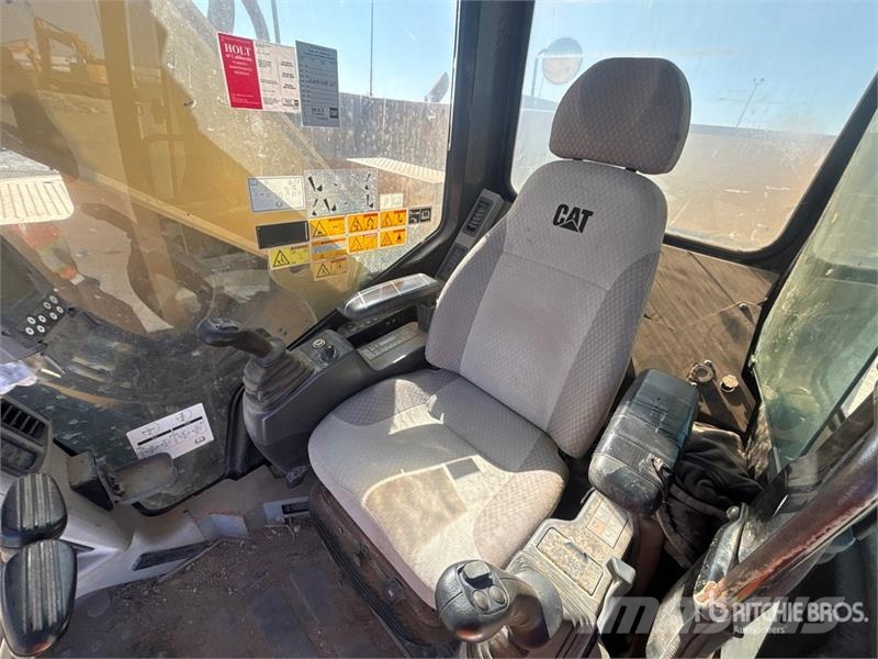 CAT 328D Tracked Excavator Bagri goseničarji