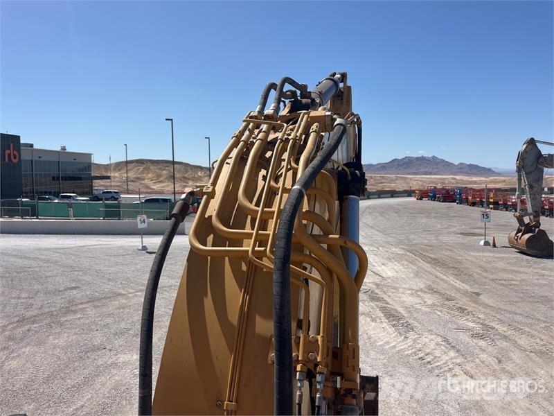 CAT 328D Tracked Excavator Bagri goseničarji