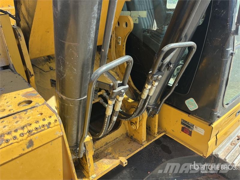 CAT 328D Tracked Excavator Bagri goseničarji