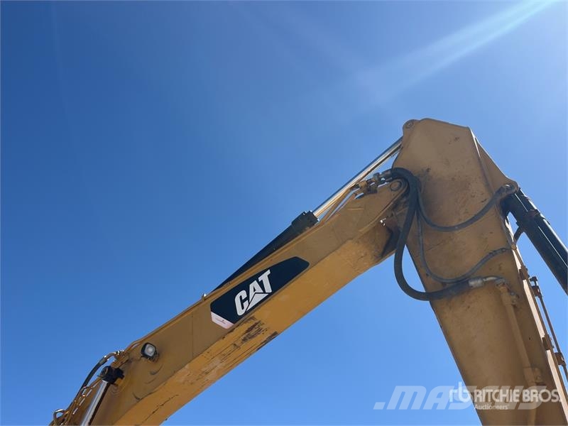 CAT 328D Tracked Excavator Bagri goseničarji