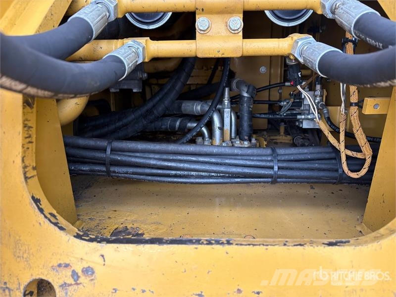 CAT 335F LCR Tracked Excavator Bagri goseničarji