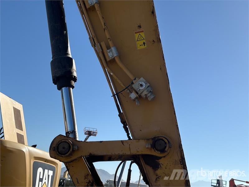 CAT 335F LCR Tracked Excavator Lánctalpas kotrók