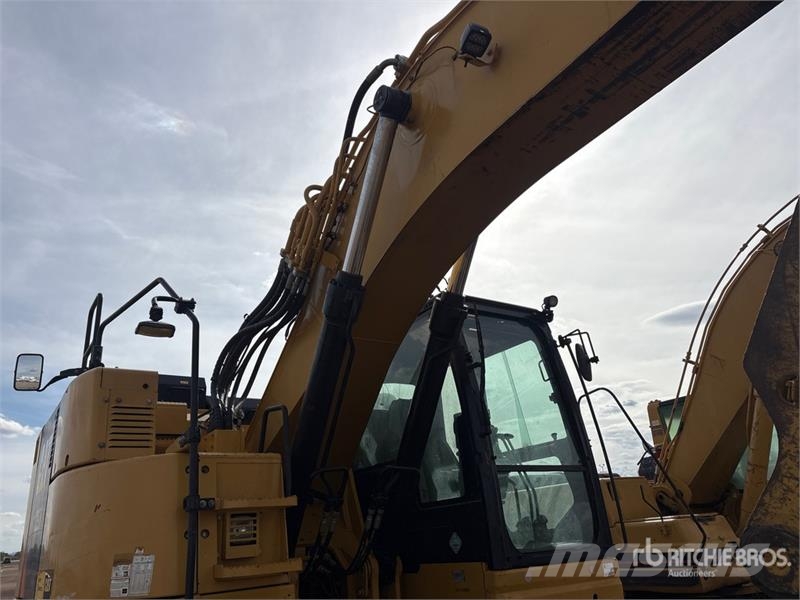 CAT 335F LCR Tracked Excavator Bagri goseničarji