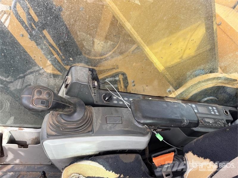 CAT 335F LCR Tracked Excavator Bagri goseničarji
