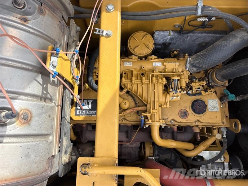 CAT 335F LCR Tracked Excavator Bagri goseničarji